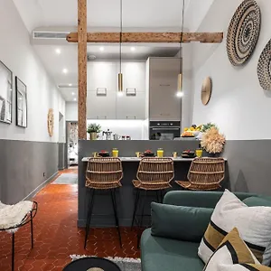Apartment La Croix - Old Town Modern - 2 Bedrooms 